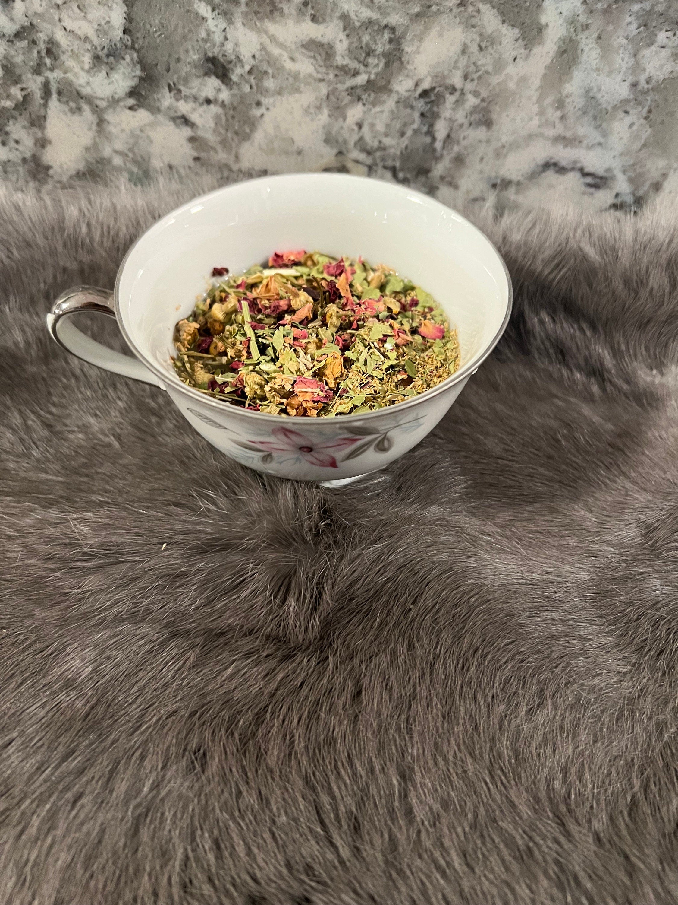 Self Love Herbal Tea: Organic Chamomile, Rose & Hibiscus (10oz Jar)