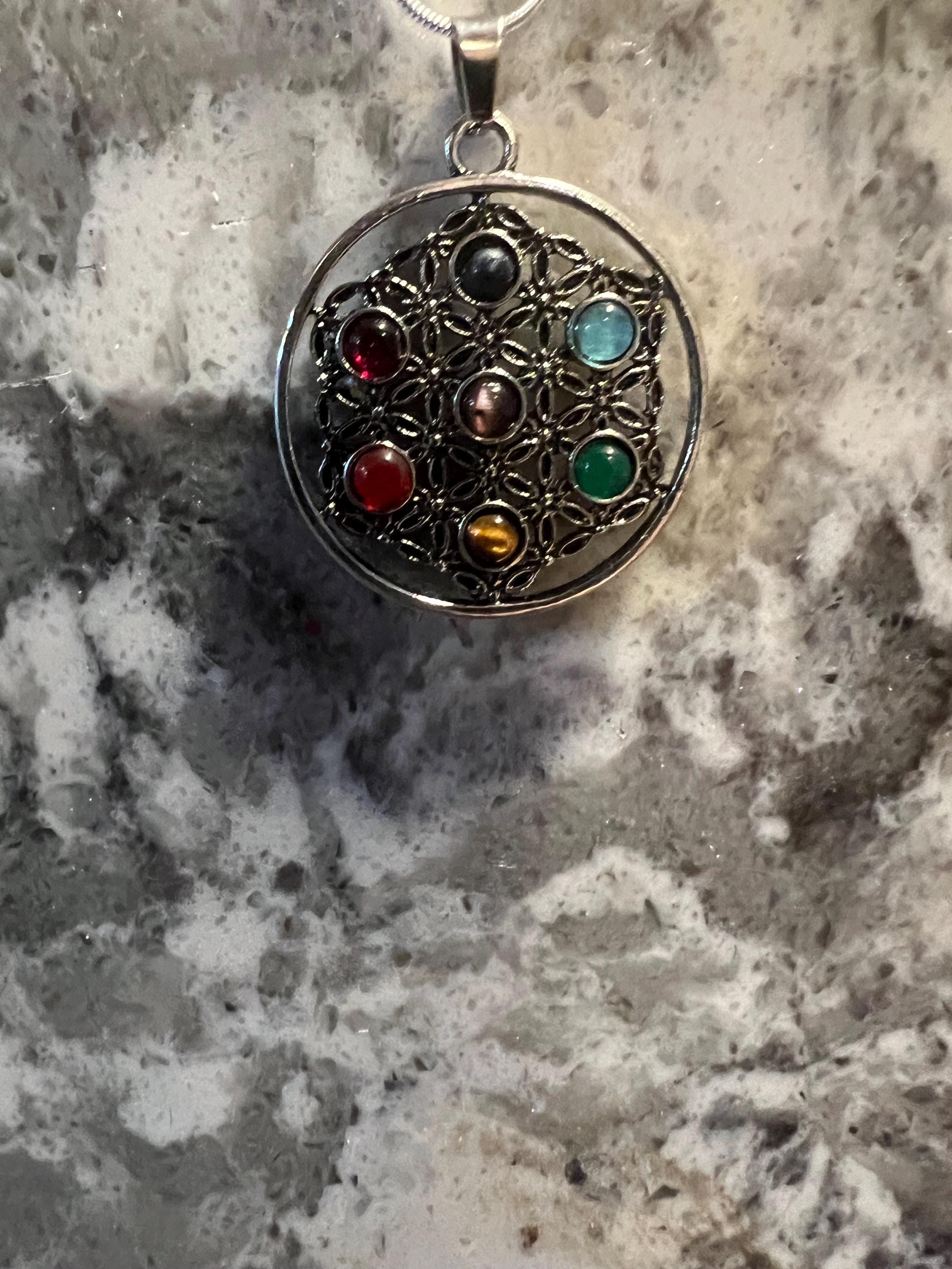 Flower of Life Crystal Grid Necklace: Gemstone Cabochan Pendant
