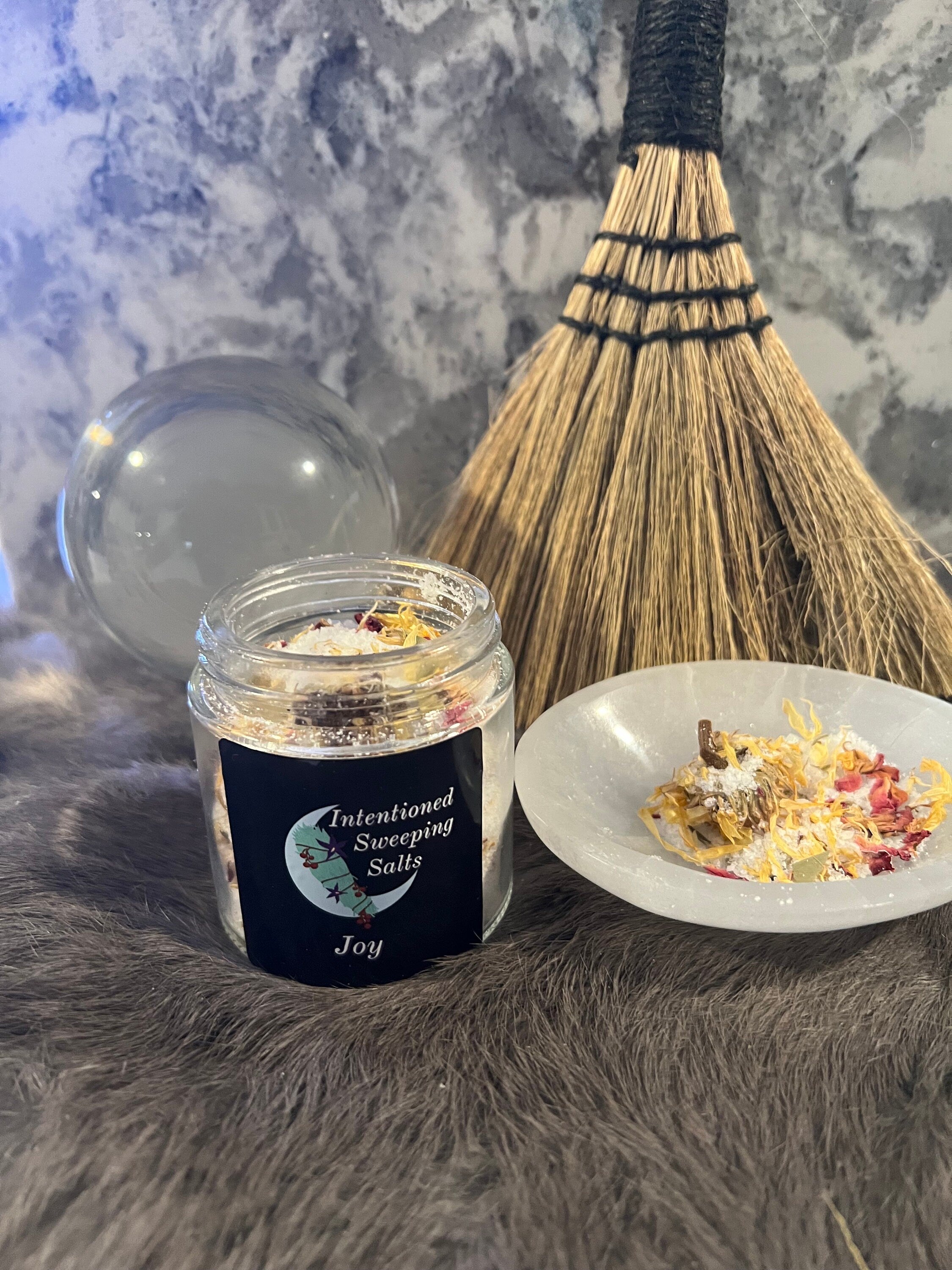 Herbal Sweeping Salts: Cleansing Ritual, Witchy Home Warding