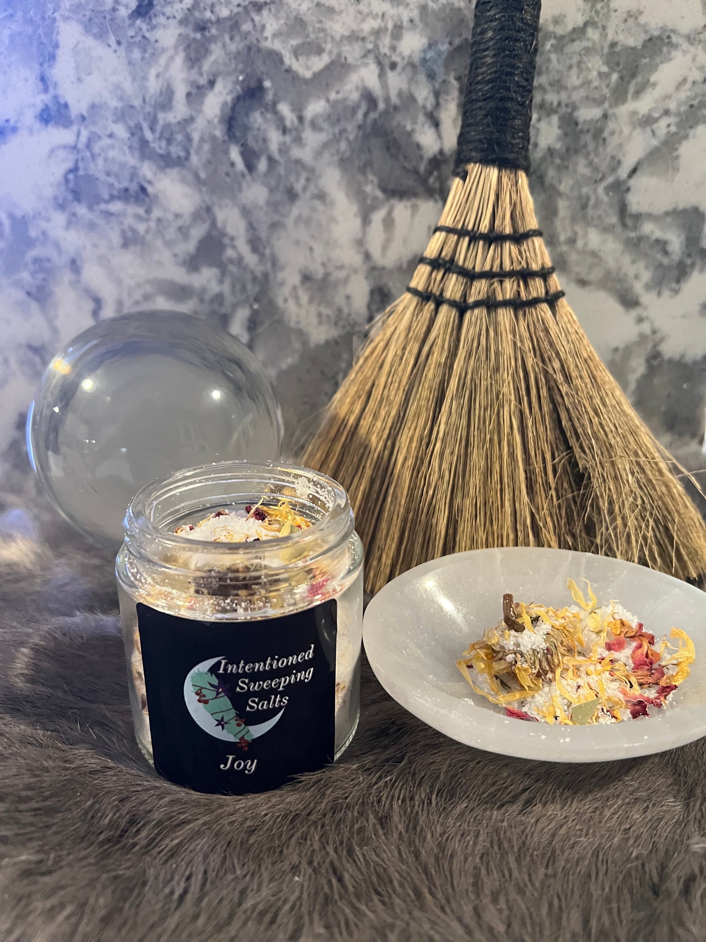 Herbal Sweeping Salts: Cleansing Ritual, Witchy Home Warding